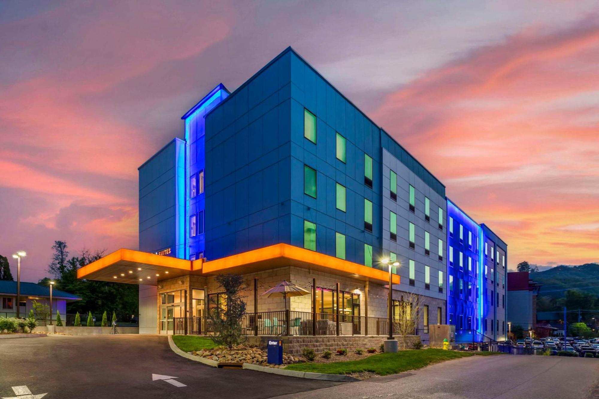 Comfort Suites Gatlinburg Downtown-Convention Center Exterior foto