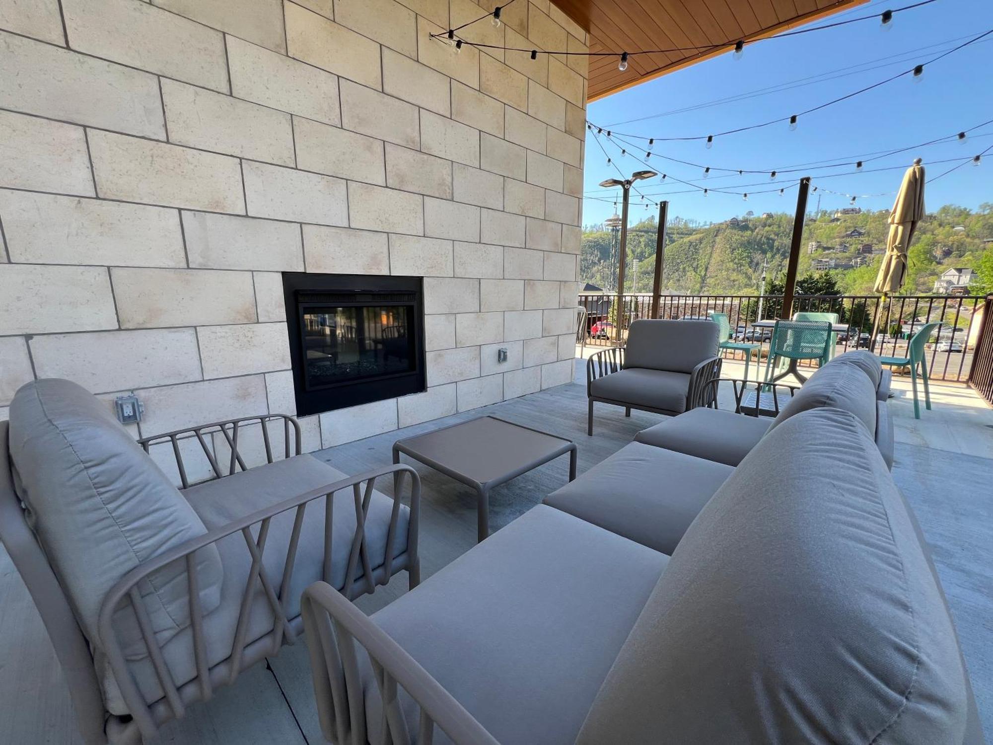 Comfort Suites Gatlinburg Downtown-Convention Center Exterior foto